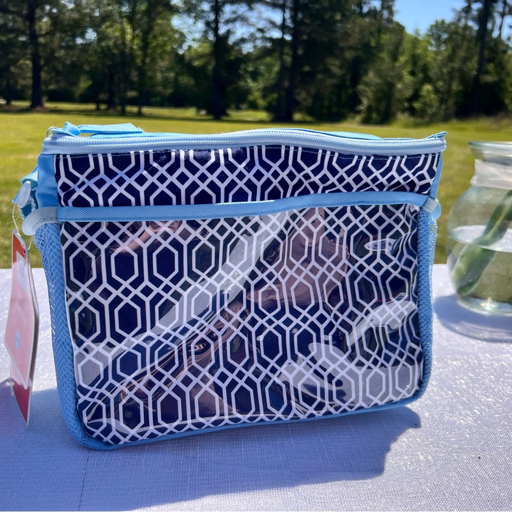 Blue and White Geometric Insulated Bottle Bag